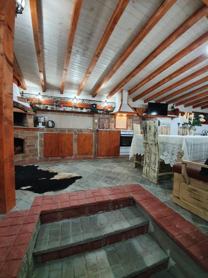Kashtata S Paraklisa Borovo  Εξωτερικό φωτογραφία